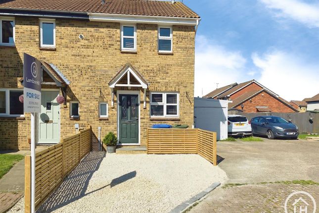 2 bed property, in Vectis Drive, £250,000