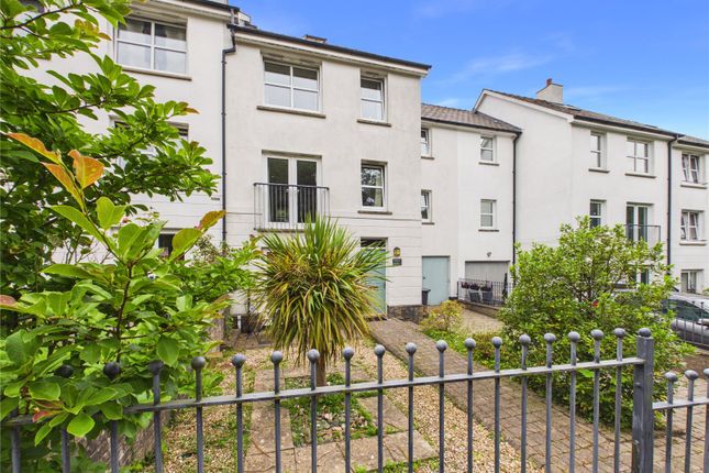 4 bed property, in Kensington Gardens, £285,000