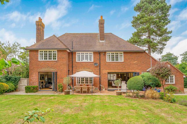 4 bed property, in Highfield Road, £1,875,000