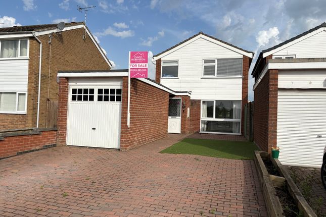 3 bed property, in Condor Close, £299,950