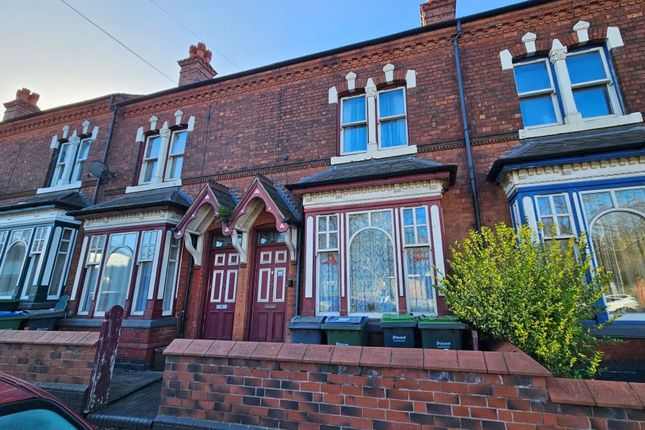 3 bed property, in 18 Bearwood Road, £125,000