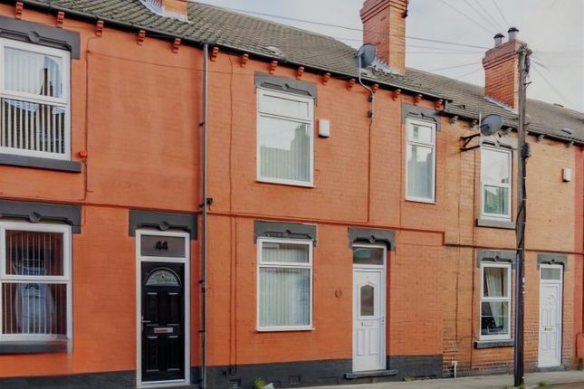 3 bed property, in West Street, £117,000