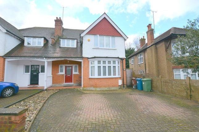 4 bed property, in Wellington Road, £925,000