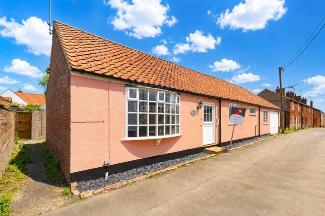 3 bed property, in Drury Lane, £200,000