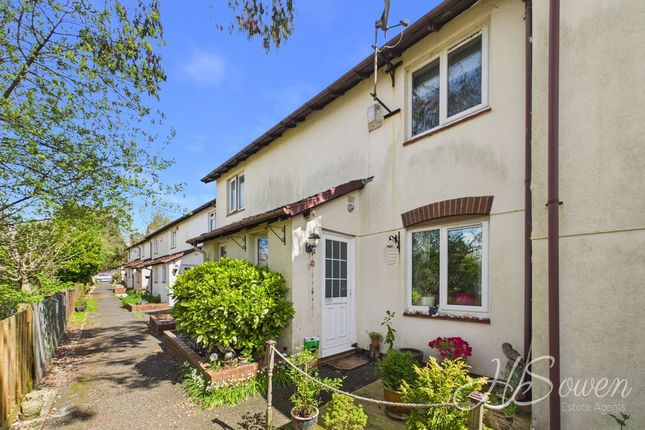 2 bed property, in Moor Lane Close, £180,000