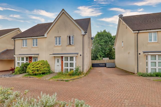 3 bed property, in Milton Place, £450,000