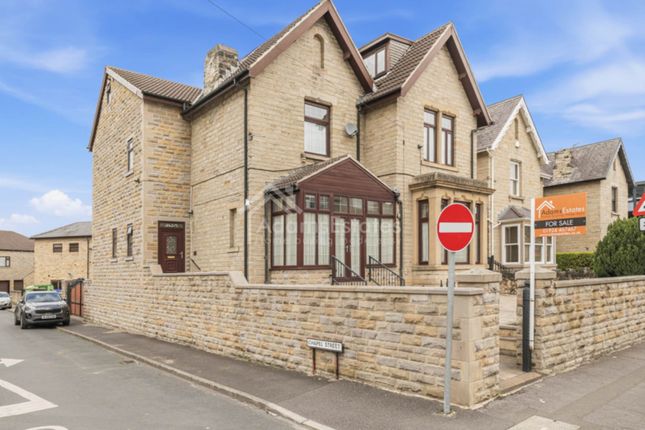 9 bed property, in Warren Street, £750,000