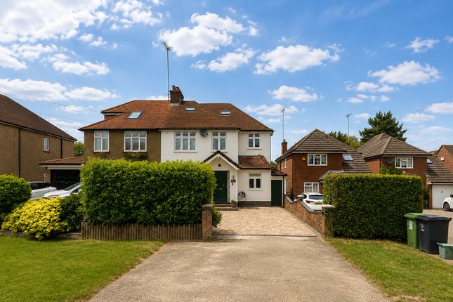 5 bed property, in Redbourn Road, £750,000