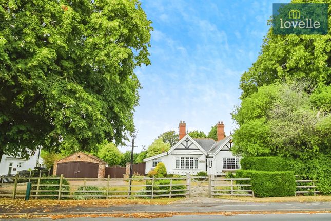 5 bed property, in Waltham Road, £369,000