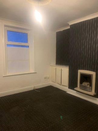 2 bed property, in Cobden Street, £79,995