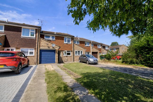 3 bed property, in Holmcroft, £375,000