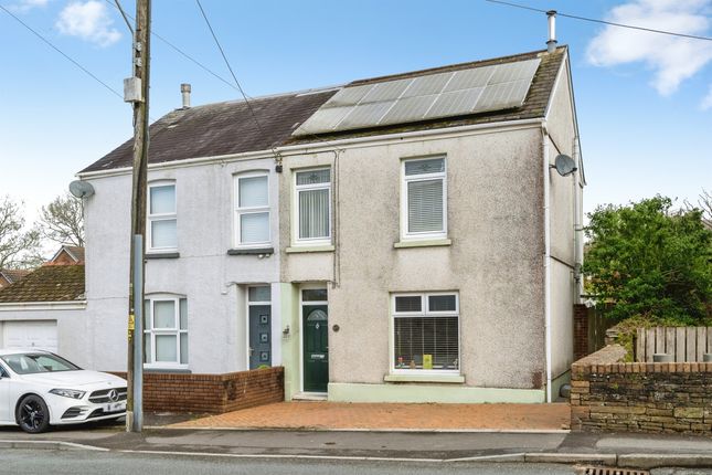 3 bed property, in Bolgoed Road, £200,000