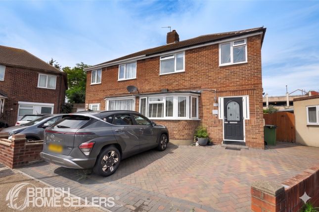 3 bed property, in Lynsted Close, £500,000