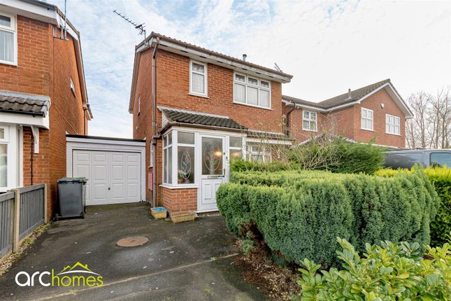 3 bed property, in Lea View, £220,000