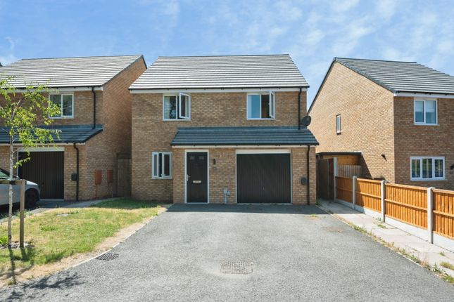 4 bed property, in Brickworks Avenue, £400,000