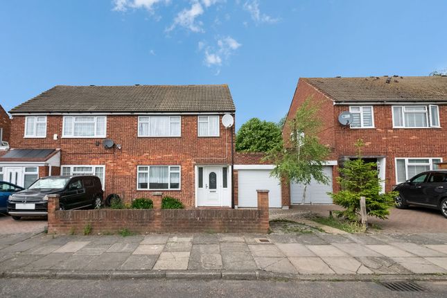 3 bed property, in Godfrey Avenue, £510,000