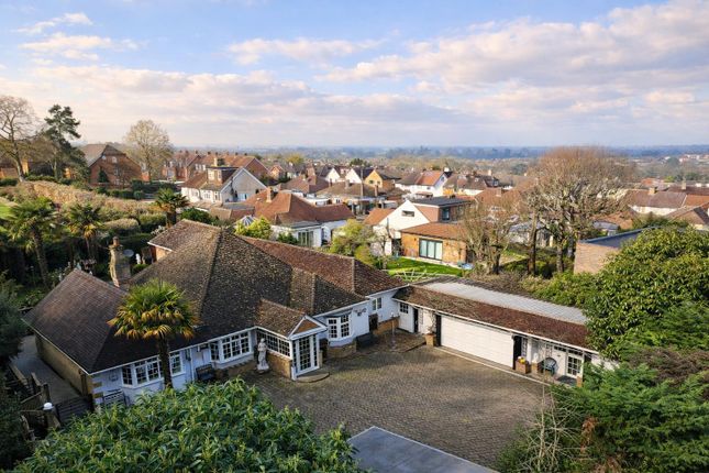 5 bed property, in Melbourne Road, £1,225,000