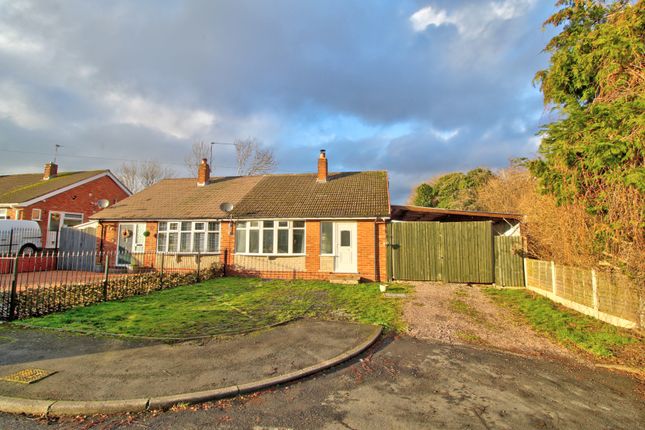 2 bed property, in Belvedere Close, £250,000