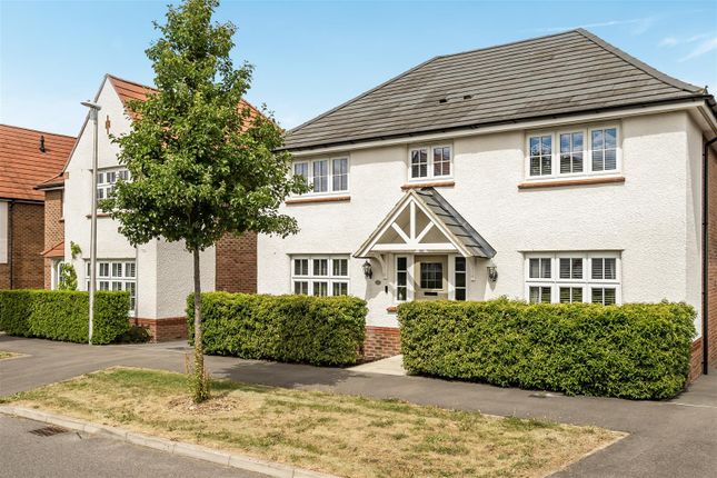 4 bed property, in Bronte Grove, £700,000