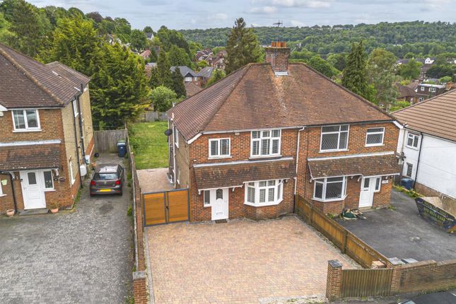 3 bed property, in Totteridge Road, £450,000
