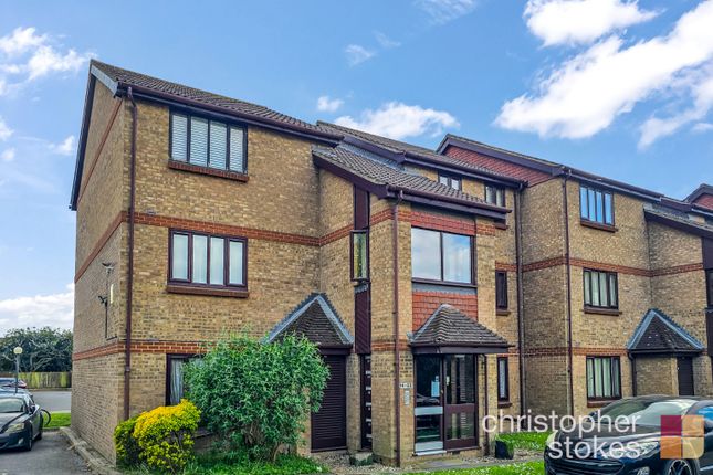 1 bed property, in Latimer Court, £210,000