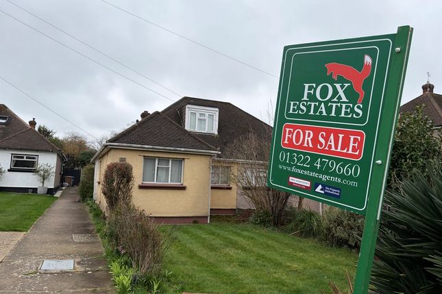 4 bed property, in Rosedale Close, £380,000