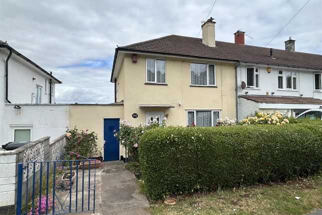 3 bed property, in Barrowmead Drive, £250,000