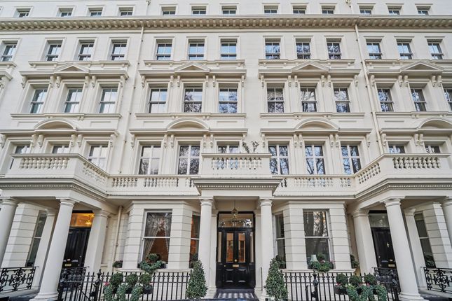 2 bed property, in Stanhope Gardens, £1,300,000