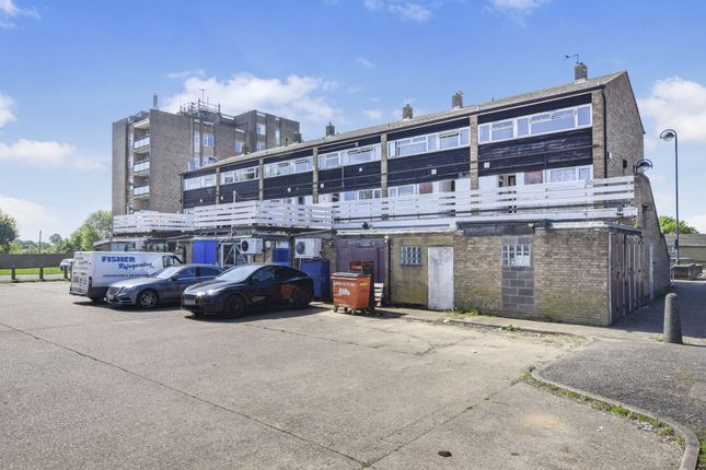 3 bed property, in Mayfield Road, £110,000