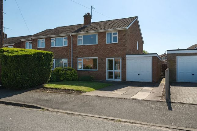 3 bed property, in Chapel Road, £270,000