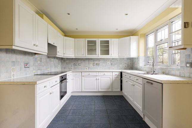 4 bed property, in Cavendish Drive, £1,100,000