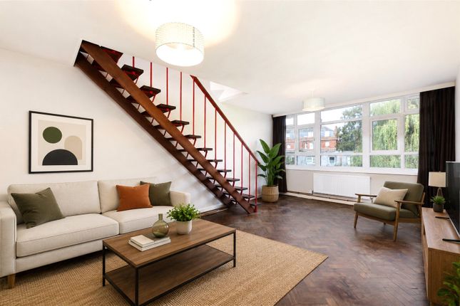 2 bed property, in Kersfield Road, £415,000
