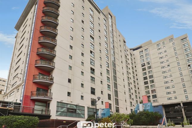 1 bed property, in Landmark Place, £120,000