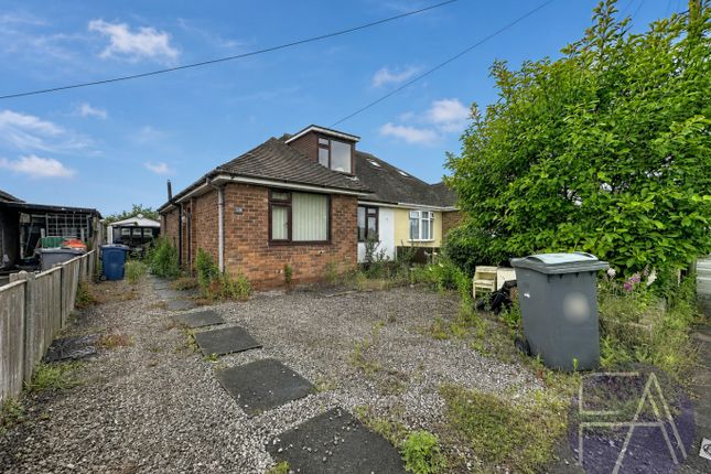 3 bed property, in Mere Brow, £160,000