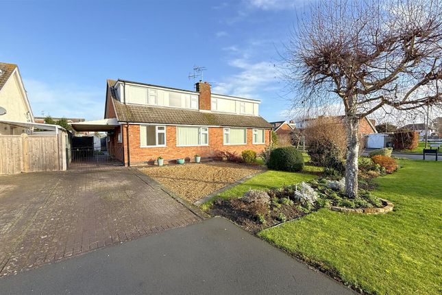 4 bed property, in Bowbridge Lane, £299,950