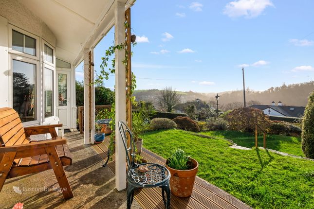 2 bed property, in Court Road, £695,000