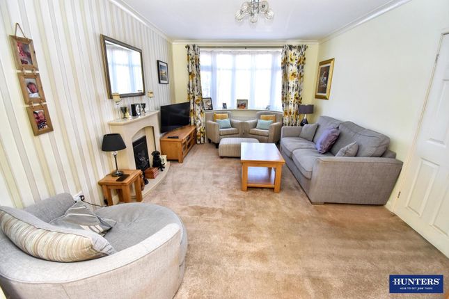 3 bed property, in Grasmere Road, £375,000