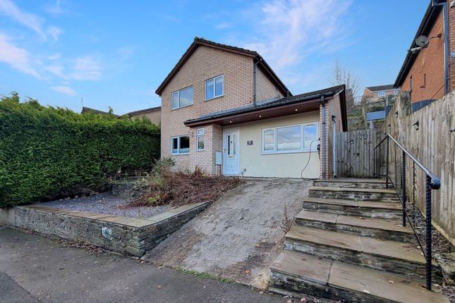 3 bed property, in Heol-Y-Glyn, £320,000