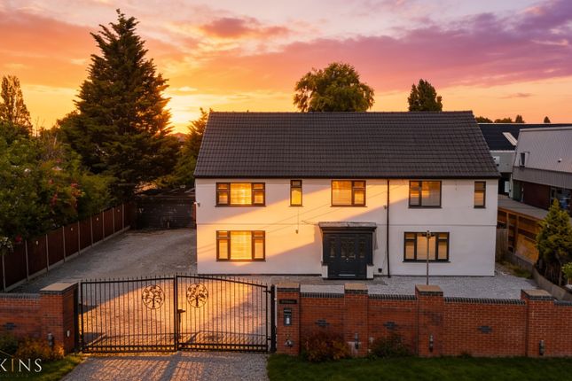 6 bed property, in Watling Street, £799,950