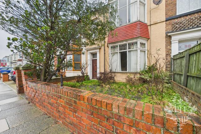 4 bed property, in Coatham Road, £130,000