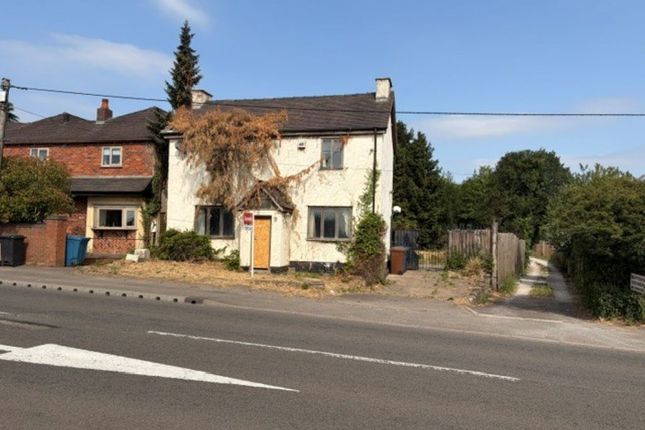 3 bed property, in Walsall Road, £200,000