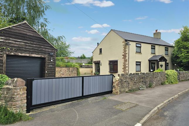 4 bed property, in Latchen, £525,000