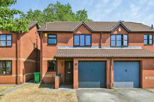 4 bed property, in Bedarra Grove, £270,000
