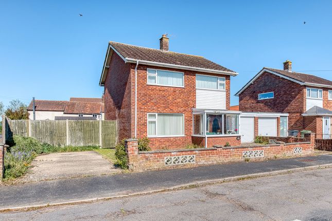 3 bed property, in Eastgate, £270,000