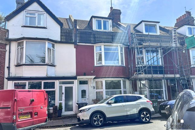 4 bed property, in Willowfield Square, £249,950