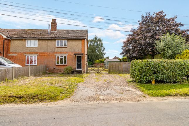 2 bed property, in Attleborough Road, £250,000