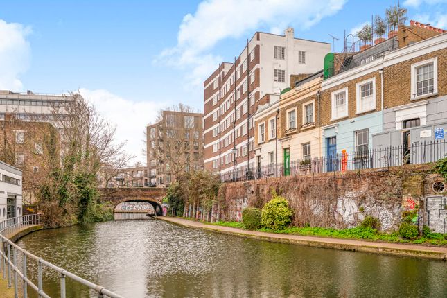 1 bed property, in Camden Road, £300,000