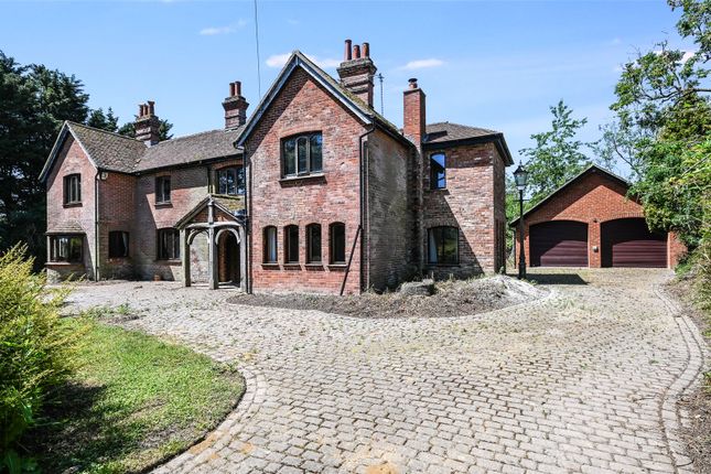 6 bed property, in Kirby Hall Cottages, £500,000