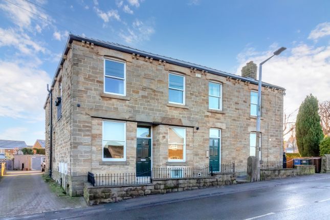 1 bed property, in Higham Common Road, £80,000