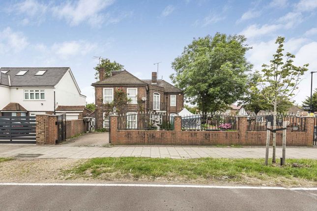 7 bed property, in Great West Road, £1,650,000